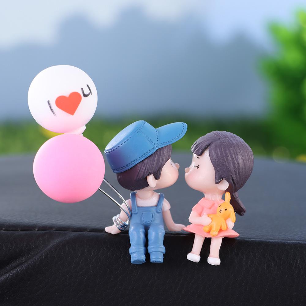 Girl Boy Lovely Couple Car Ornaments Perfume Clip Decor Miniatures Car Air Vent Statues