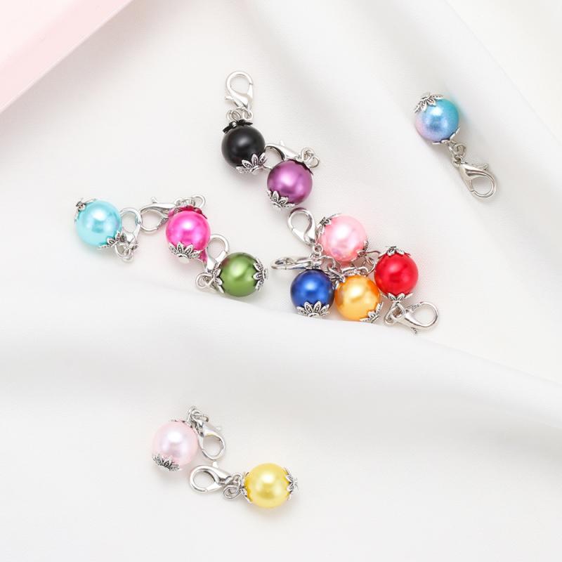 Искусственный жемчуг на застежках