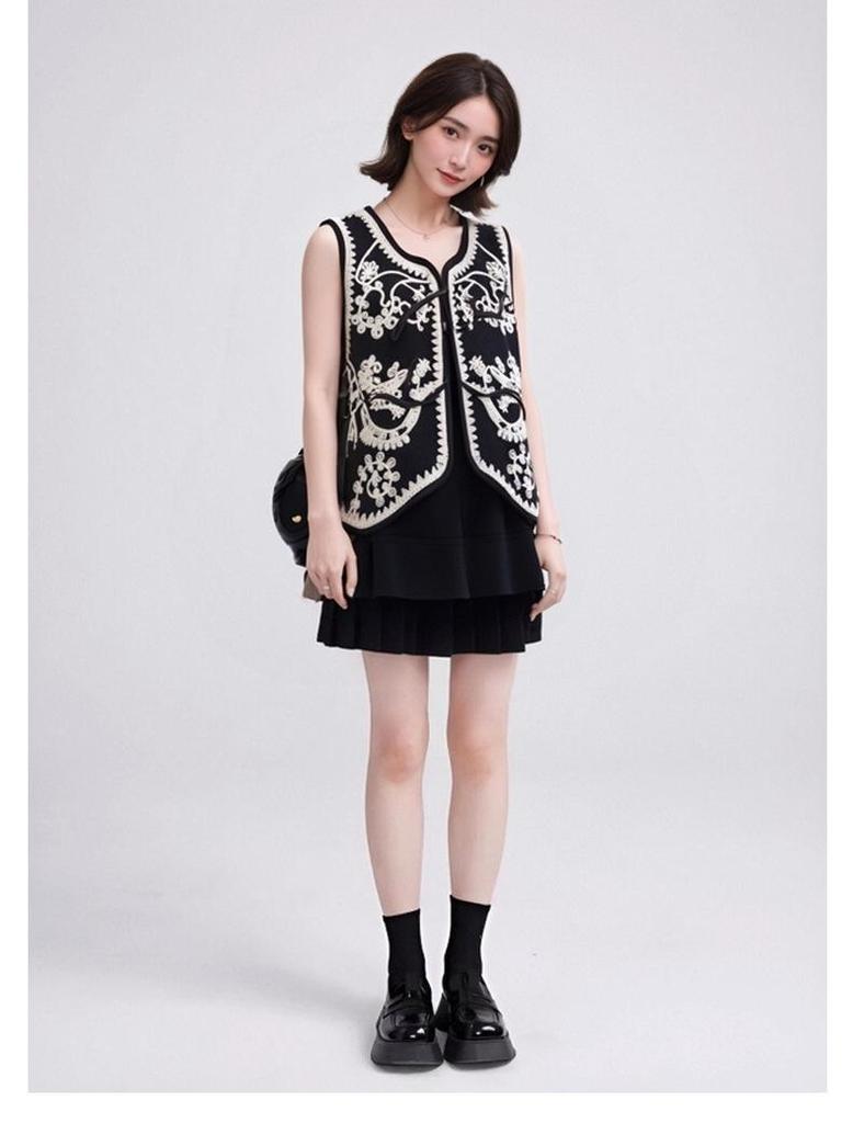 Ретро вельветовый жилет из овчины с тяжелой вышивкой и подплечниками - европейский и американский стиль