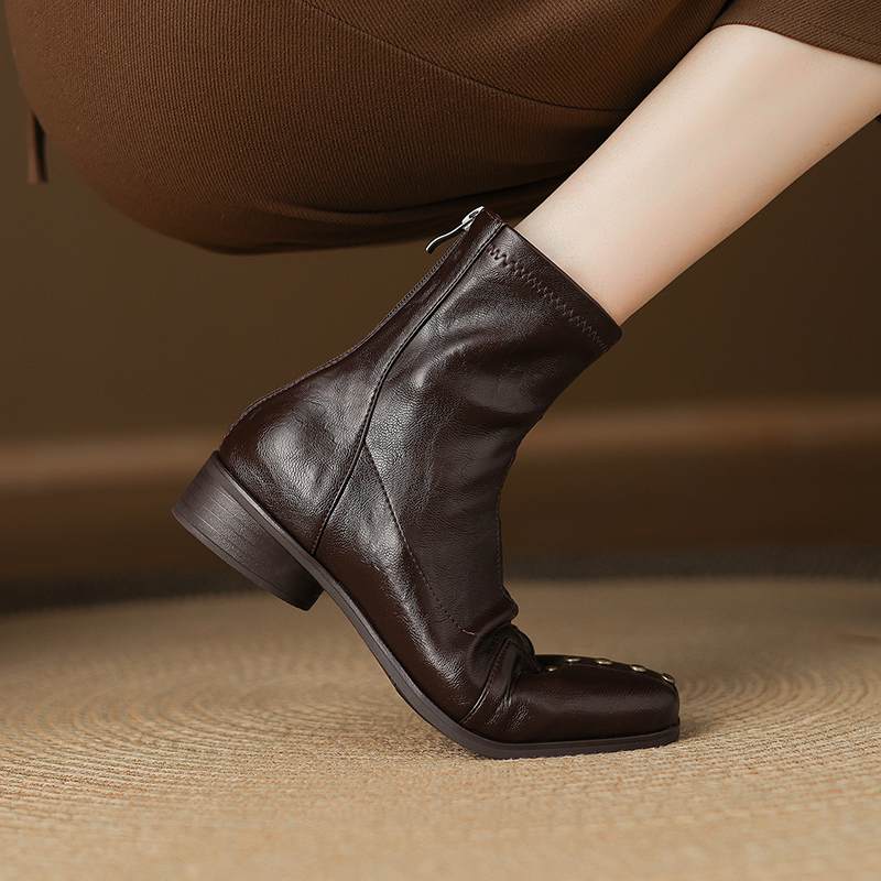 Krazing Pot Зимние ботильоны из микрофибры с квадратным носком, современный размер 33, размер 43, металлические заклепки, средний каблук, на молнии, женские ботильоны