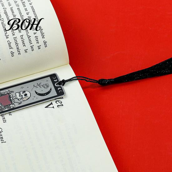 Durable Metal Bookmark Tarot Card Bookmark, Stainless Steel Skeleton Pattern Page Marker, Thin Reading Gift Book Mark for Students Reading,