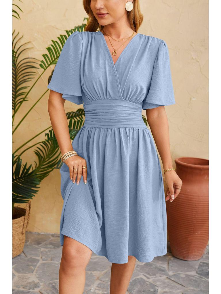 Женское платье с V-образным вырезом, приталенное, с рукавами-клеш, весна/лето 2024