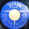 7-дюймовая пластинка RIGHTEOUS BROTHERS - Along Came Jones VK10479 Verve Records 1967 UK Pop Б/У
