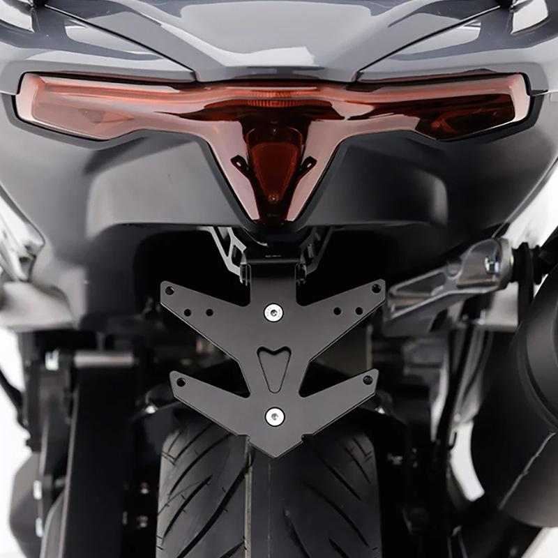 Yamaha TMAX 530/560 (2017-2021) Задний держатель номерного знака и короткий кронштейн хвоста