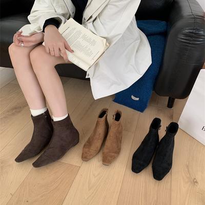 Внутренние увеличивающие рост плоская подошва бархатные одинарные ботинки с острым носком модные ботильоны женские 2025 новая мода тонкие ботинки