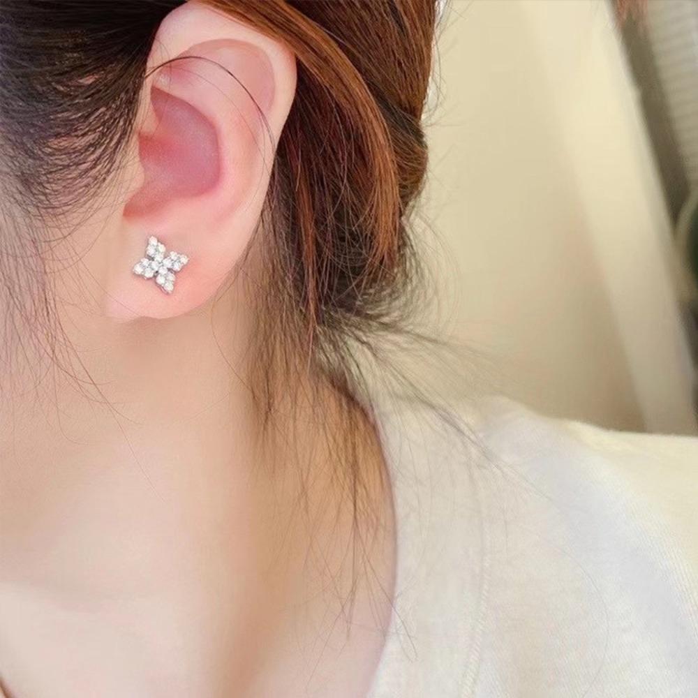 Elegant PT950 Plated Four Leaf Clover Zircon Earrings for Women Minimalist Stylish Jewelry
