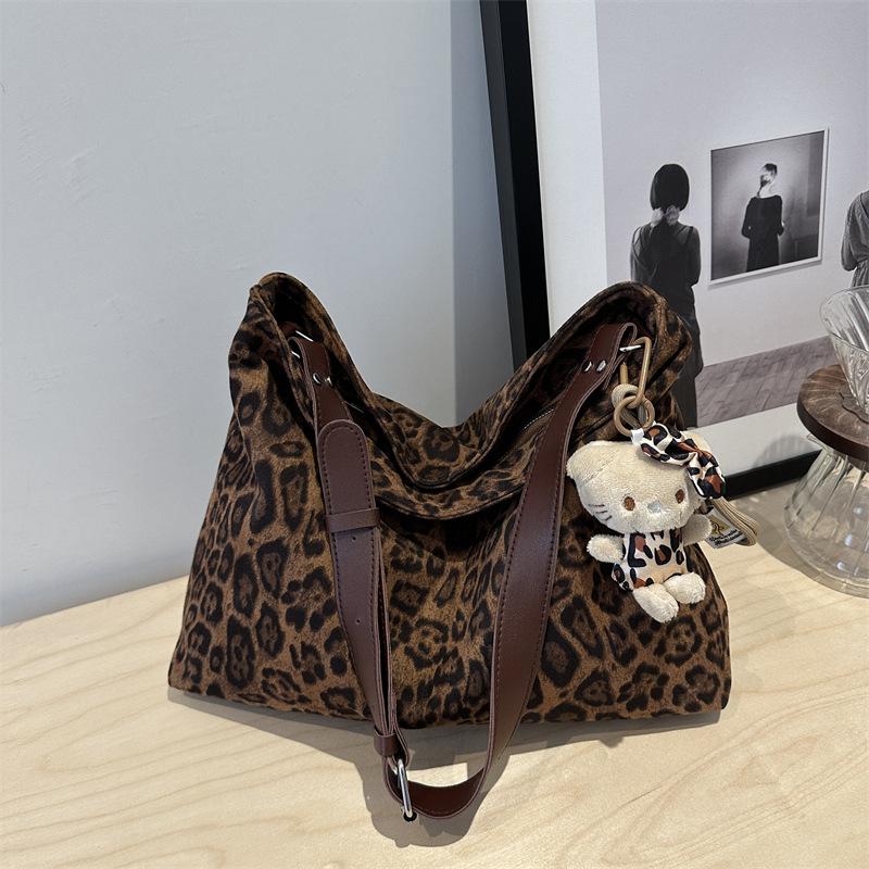Женская сумка-мессенджер с леопардовым принтом и текстурой, большая вместимость, для поездок на работу и обратно, сумка через плечо в иностранном стиле, женская сумка-тоут