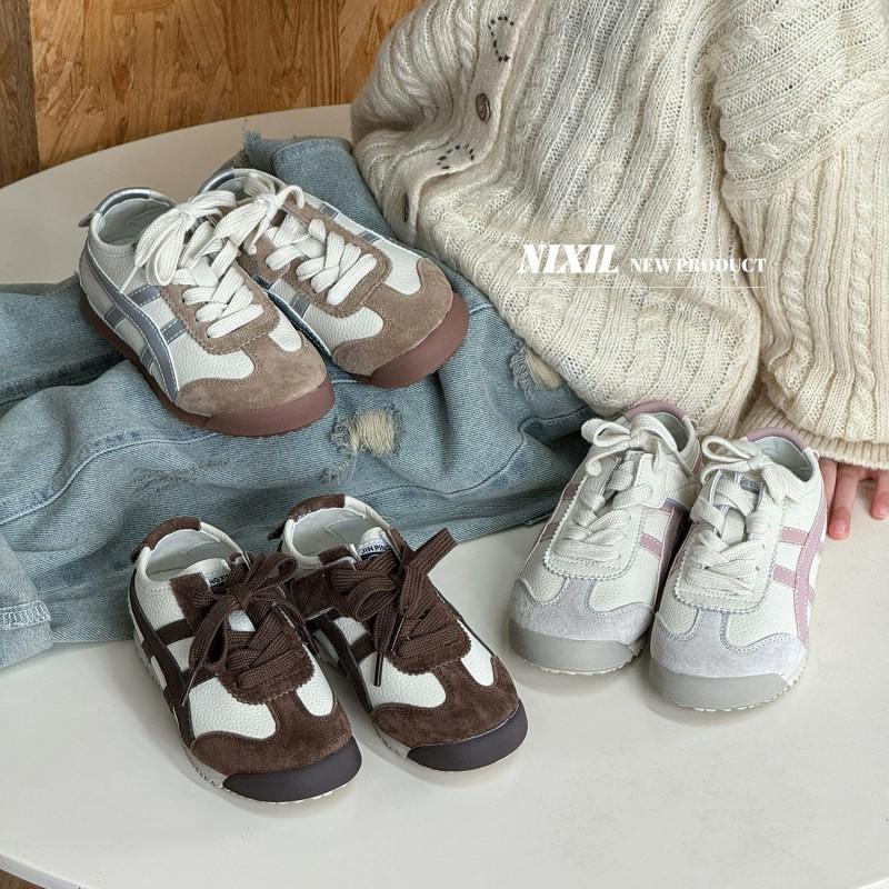 Kids Casual Sneakers Boys Girls Soft Rubber Sole Pigskin Upper Shoes Magic Tape