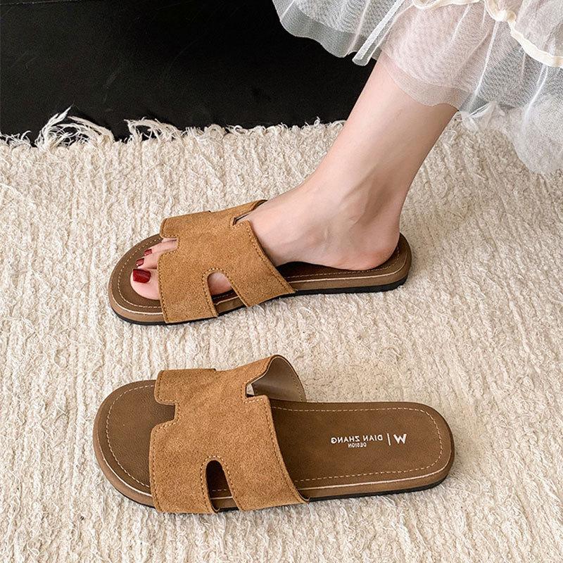 Французская верхняя одежда на плоской подошве, крутые тапочки с одним ремешком, женские 2025 лето, новые, в стиле феи, ретро, пляжные тапочки на одном ремешке