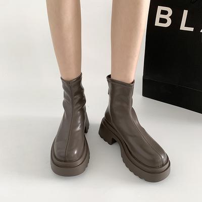 Ретро универсальные увеличивающие рост ботинки Мартин на толстой подошве в британском стиле женские 2025 новая летняя маленькая узкая короткая обувь