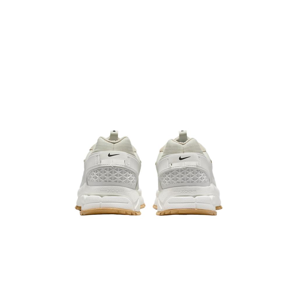 Nike Zoom Vomero 5 Roam Зимние Парусник Светлый Камень Резина Женские Кроссовки Кремовый Резина Светло-Коричневый Гоночный Синий HQ2181-100