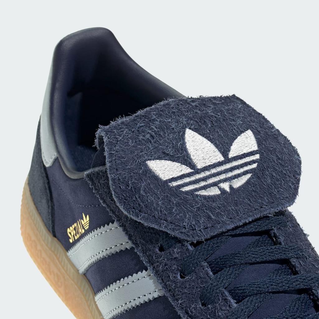 adidas HANDBALL SPEZIAL LT KJ6217 Unisex Originals Sneakers Dark Blue / Crystal Sky / Off White