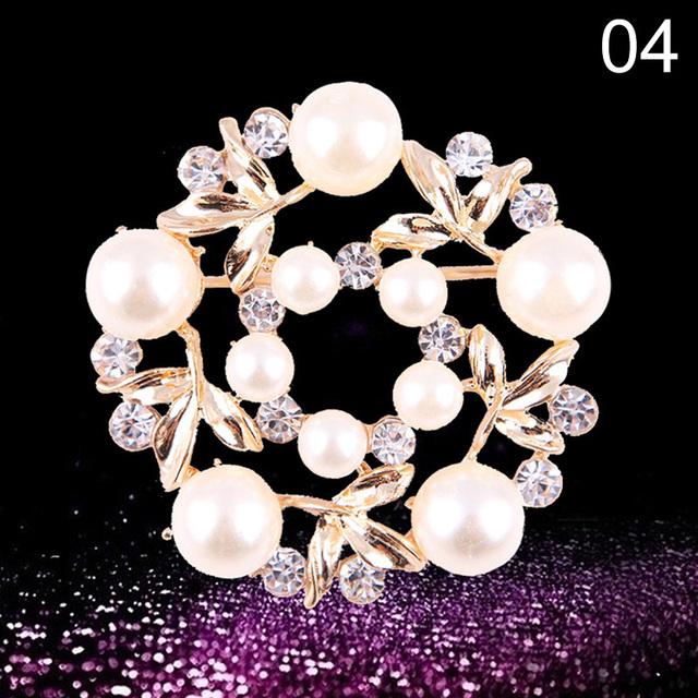 Fashion Jewelry High Quality Gold Color Brooch Pins Crystals Imitation Pearl Flower Brooch Women Wedding Party Accessories