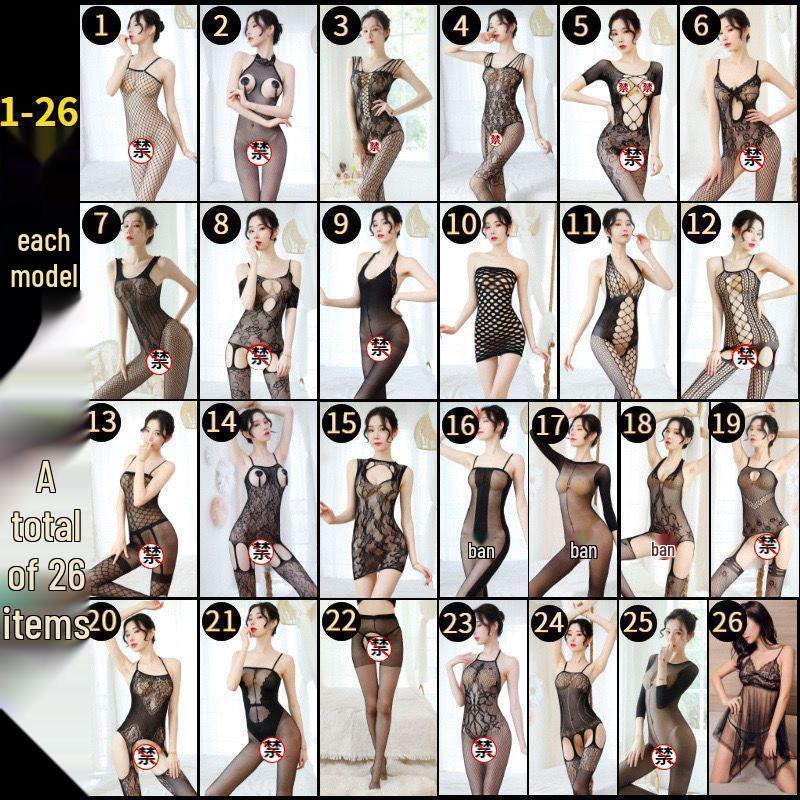 Комплект нижнего белья Temptation: Боди-сетка с открытой промежностью и чулками