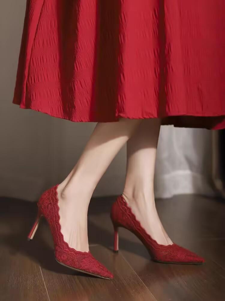 Белые свадебные туфли Свадебные туфли Дизайнерские 2026 Кружевные Заостренный Шпиль Мелкие Французские Высокие Каблуки Женский Характер