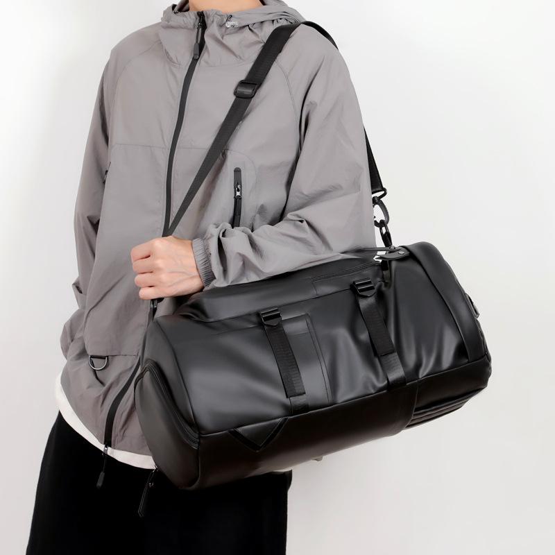 Travel Backpack for Men's Sports Wet and Dry Fitness Bag for Men's Training Handheld Shoulder Crossbody Bag