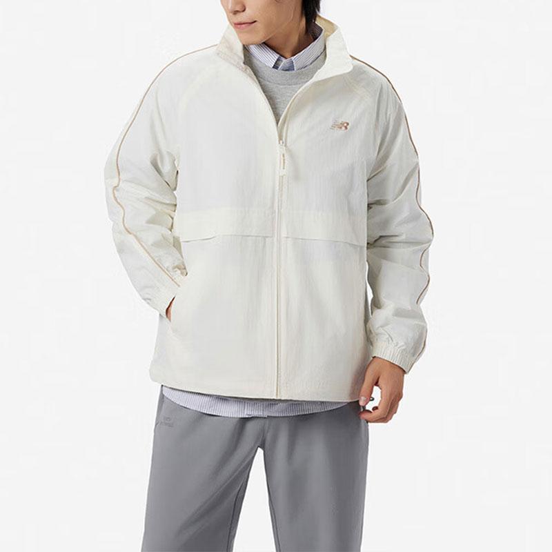 New Balance Куртки и Пальто Мужские Белые NAE11191-IV
