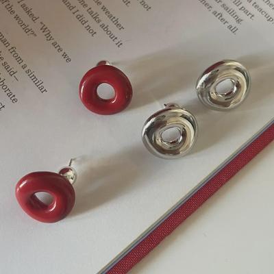 Серьги-пончики Niche Retro с красной эмалью и иглой из серебра 925 пробы
