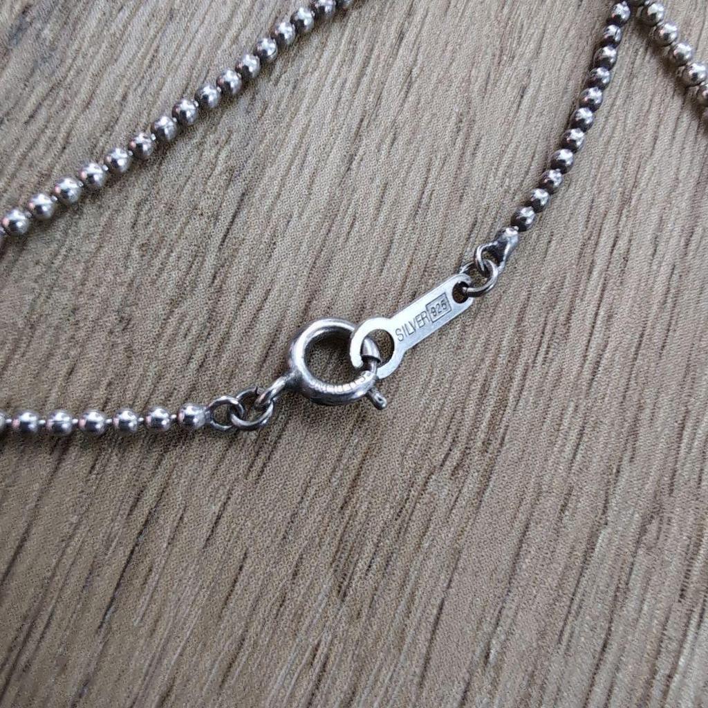 Б/у серебряное колье Moschino квадратные кости
