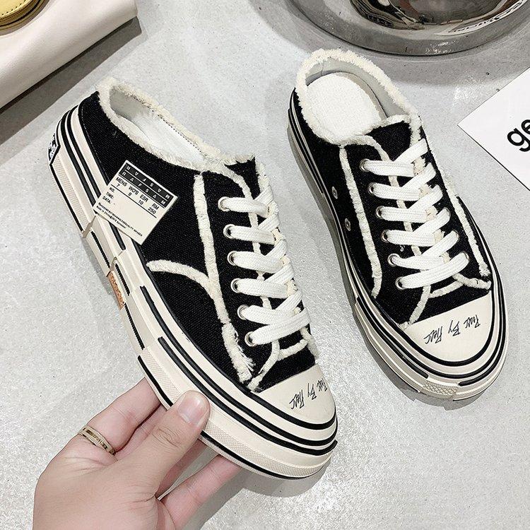 Пара сумка голова полушлепанцы верхняя одежда 2025 атака новые ленивые один педаль бахрома нищий обувь парусиновая обувь