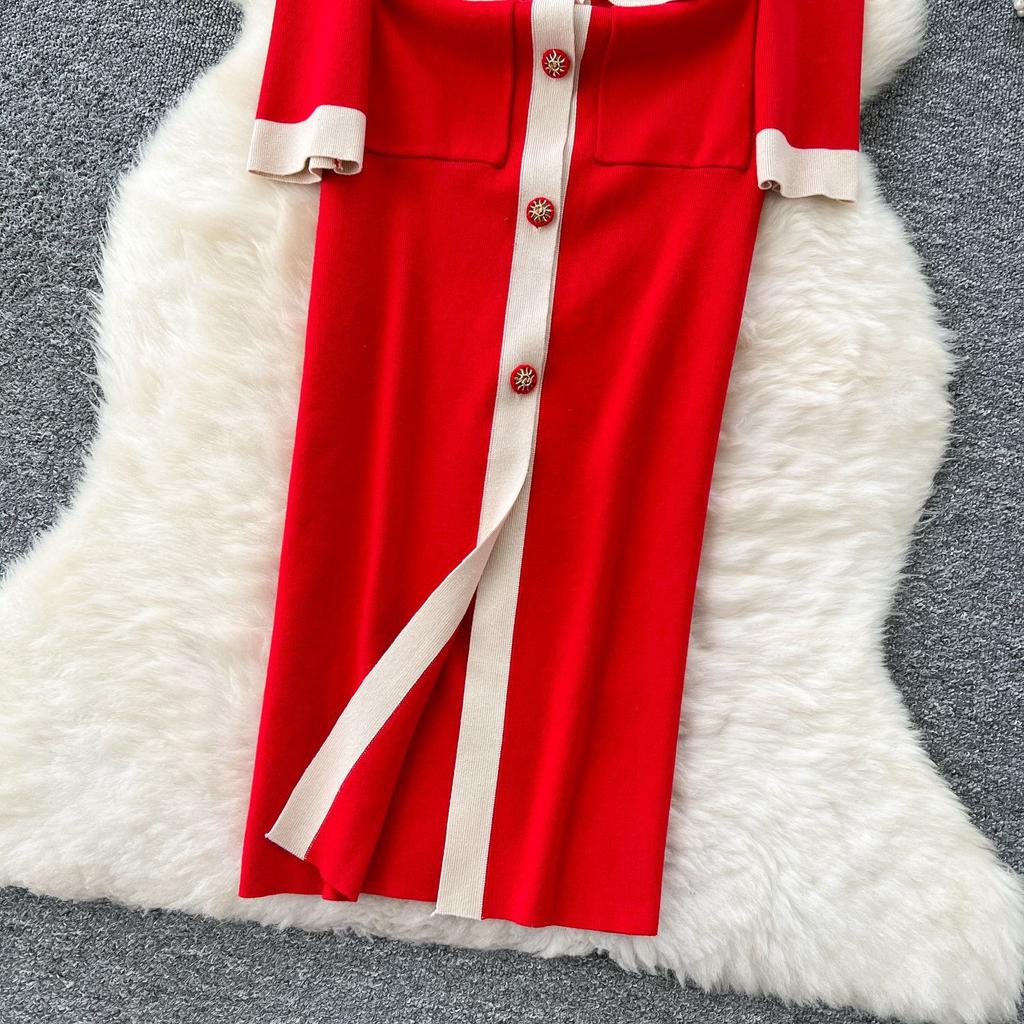 Женское однобортное трикотажное платье в стиле ретро с контрастными лацканами и разрезом на талии длиной до колена