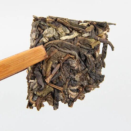 Yunnan Menghai Old Tea Brick 8582 Классический старый сырой чай Пуэр Чайный кирпичик 250г