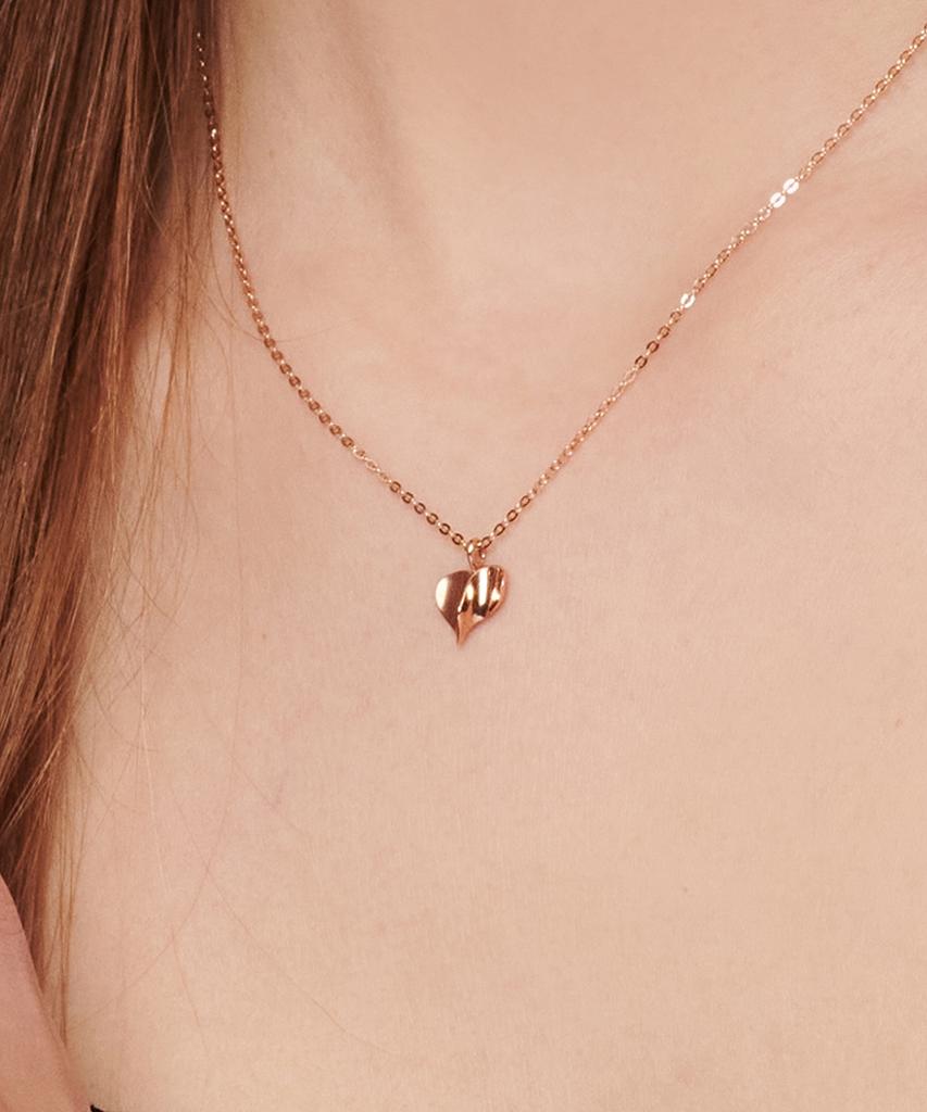 Loveenb [14K Gold] Matte Line Heart Necklace