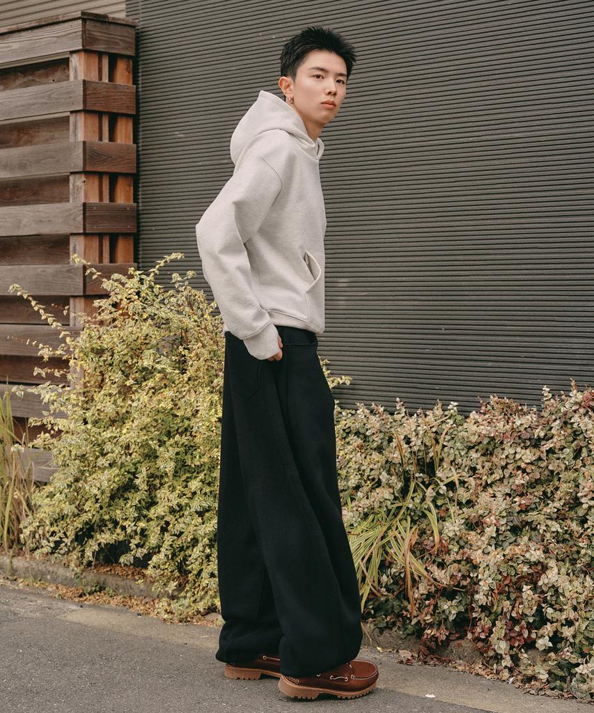 XERO Side Deep Tuck Loop Curved Sweatpants [Black]