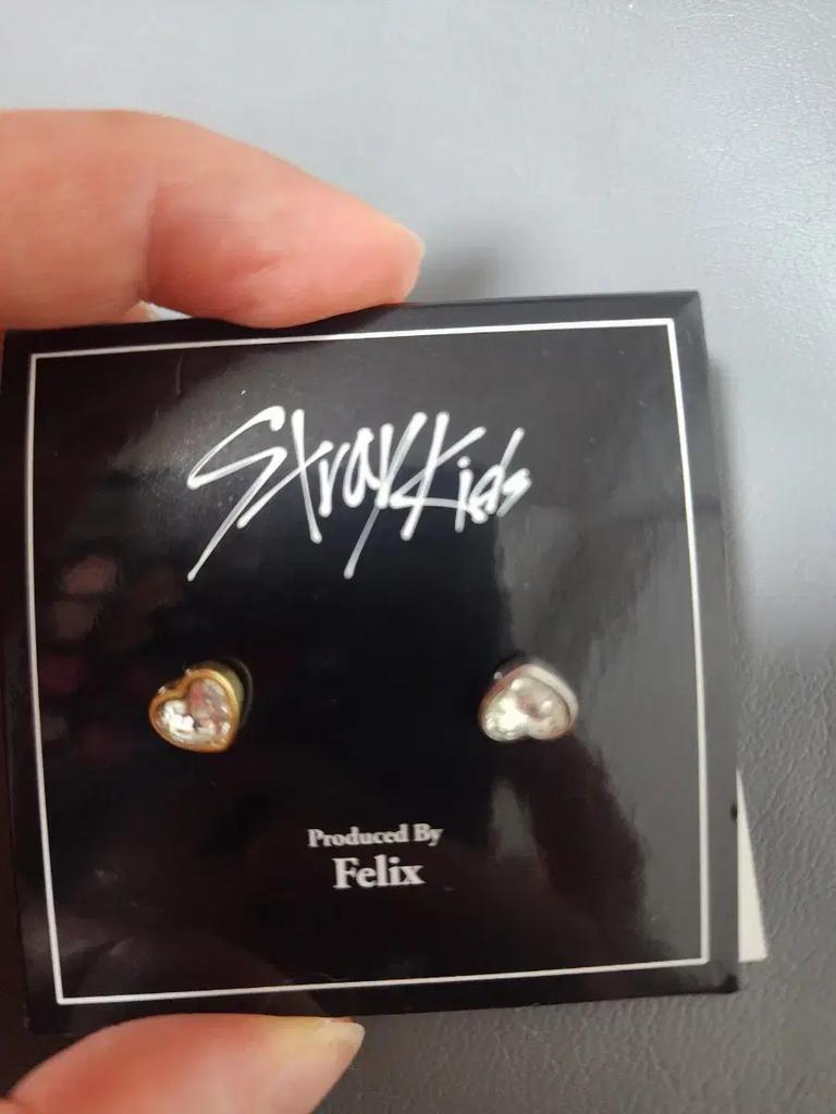 STRAY KIDS Heart Earrings (Made by Felix)
