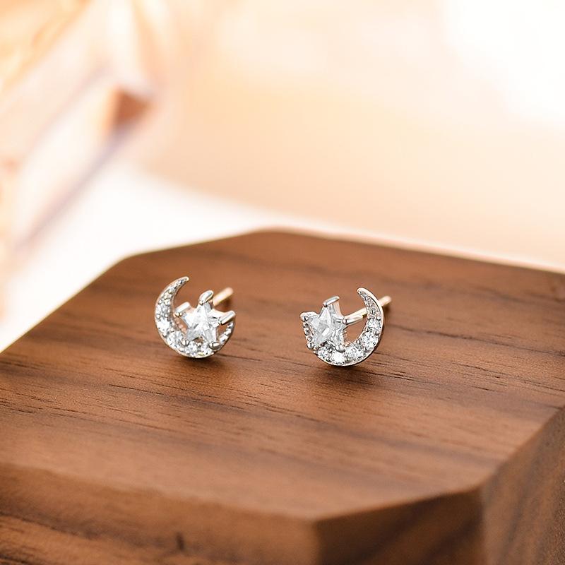 Star Moon Earrings for Women Small Diamond Light Luxury High-end Earrings and Earrings Gifts Versatile