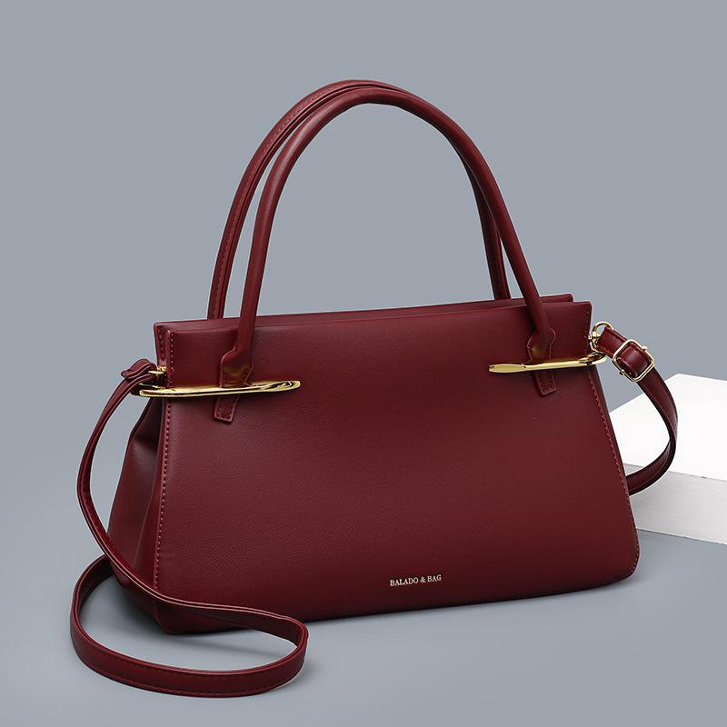 Fashion Casual Metal Buckle Tote Women's Bag New Style