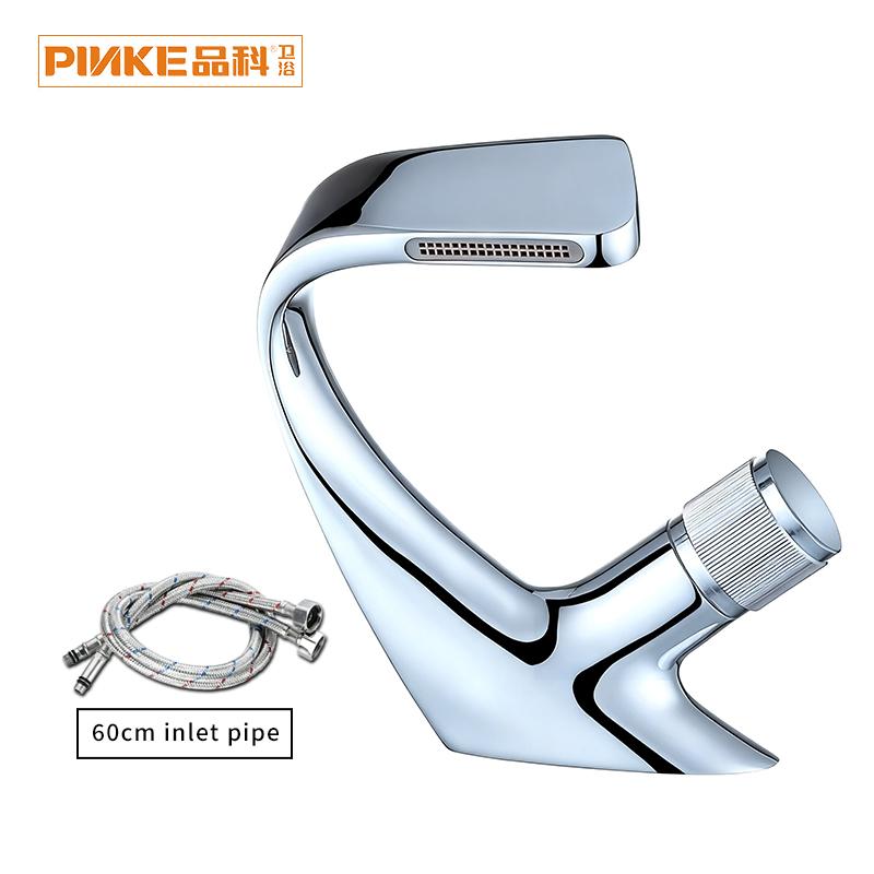 New Design Hotel Luxury Waterfall Golden Single Handle Brass Ceramic Valve Core Deck Mount Modern Bathroom Basin Faucet