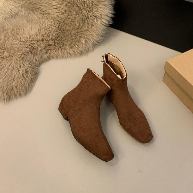 Осенняя прогулка~ Корейская версия ins маленькие короткие ботинки универсальные матовые ковбойские ботинки квадратный носок внутренняя платформа ботильоны женские новые зимние модели