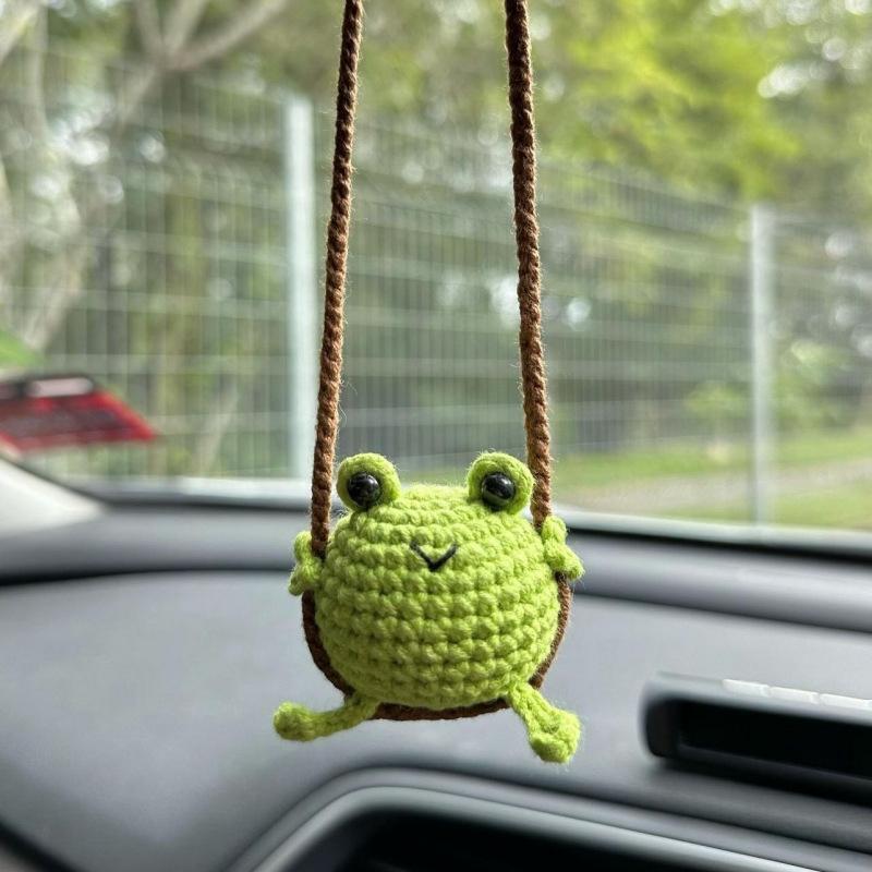 Cute Handmade Knitted Animal Pendants 1PC Frog Penguin Duck Chick Rabbit Charm Portable Backpack Keychain Decor for Kids