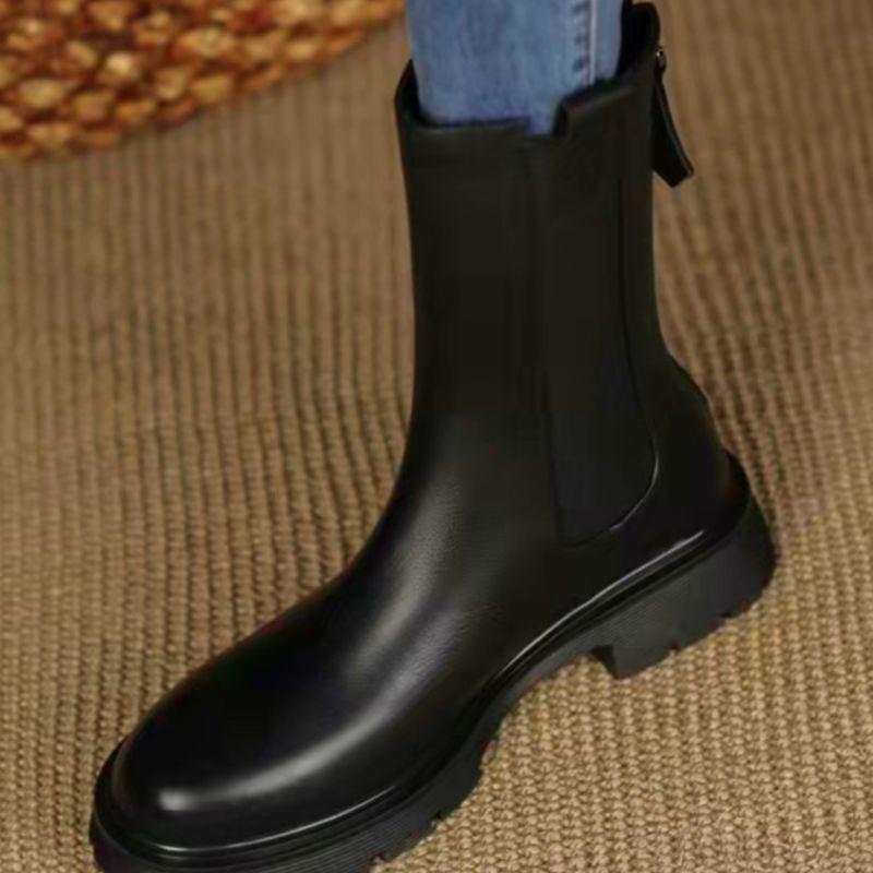 Elegant Women's Round Toe Chelsea Boots With Waterproof Platform For Stylish Comfort