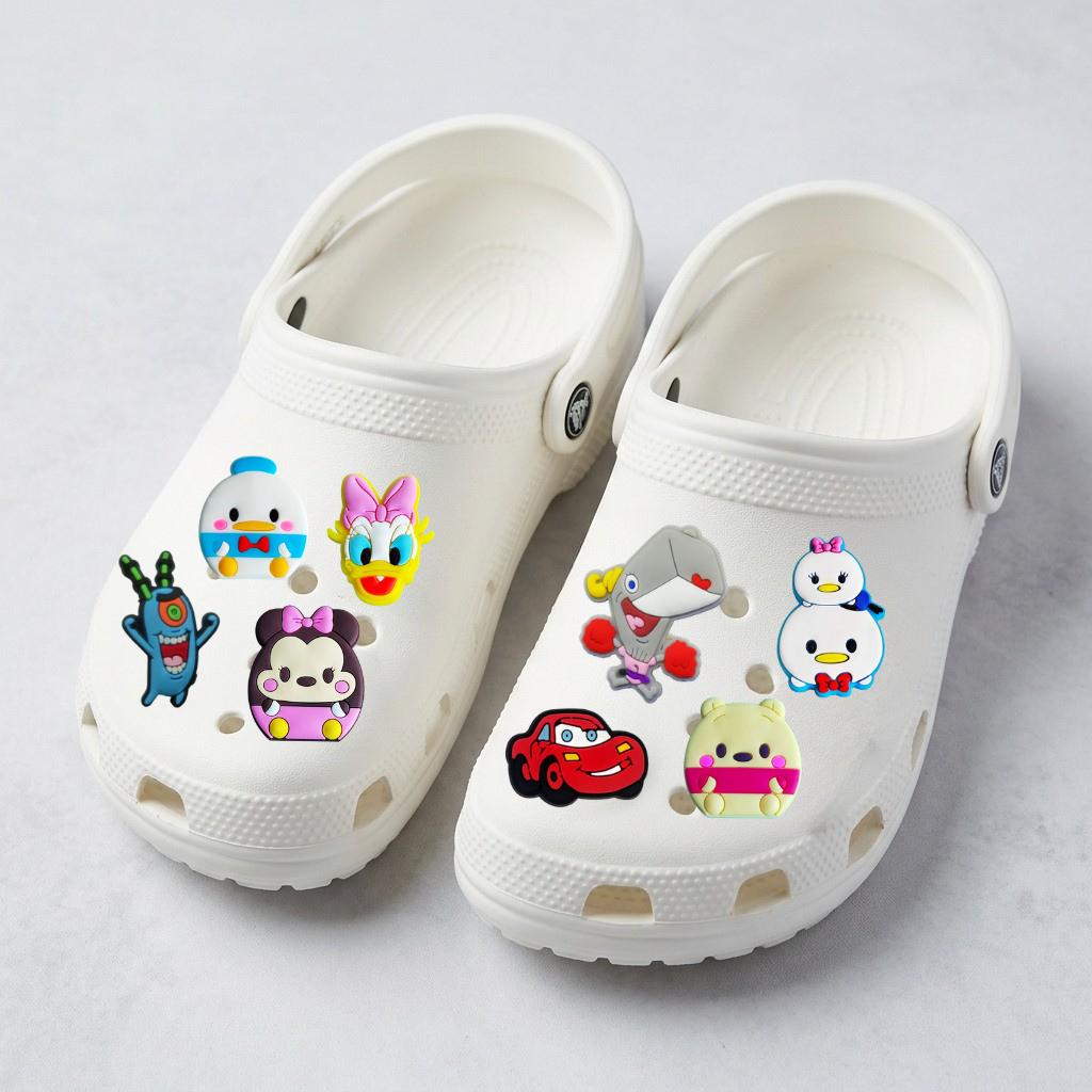 Набор джибитсов для кроксов (Crocs) «Мультяшный микс» — Аксессуары Молния МакВин, Винни Пух, Планктон, 8 шт.