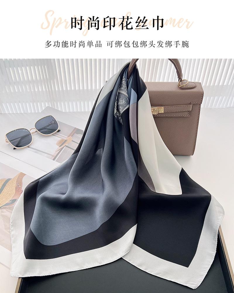 Korean version of the new simple black and white color matching horse 71 square scarf women's professional suit shirt versatile scarf decorative