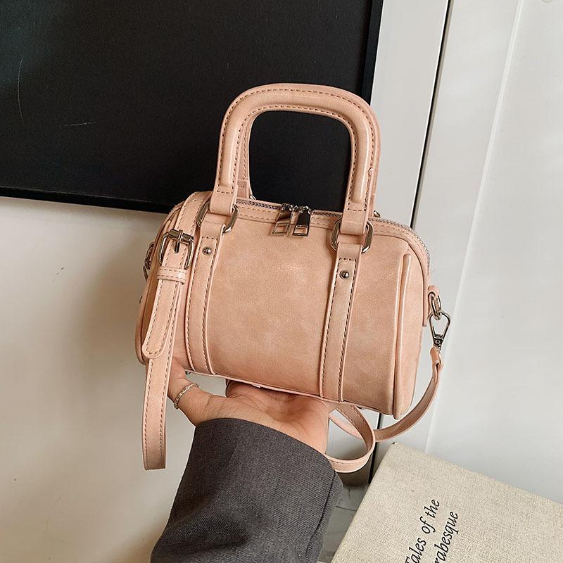 Весна и лето супер горячая маленькая сумка женская 2025 новая мода универсальная сумка-мессенджер популярная портативная сумка Бостон