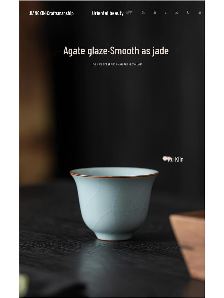 Роскошный керамический чайный сервиз: Подарочная коробка с разномастными чайными чашками и пиалами