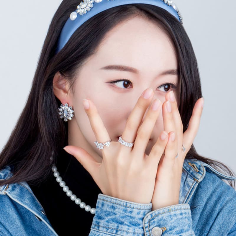 АВГУСТ АЛИСА Смелая Цветок Кристалл Сатиновая Повязка на Голову [Синий]