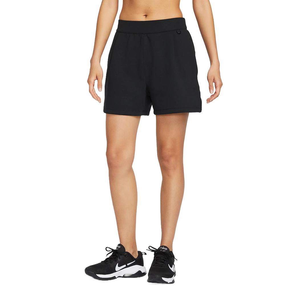 Nike Спортивные шорты женские черные HQ8180-010