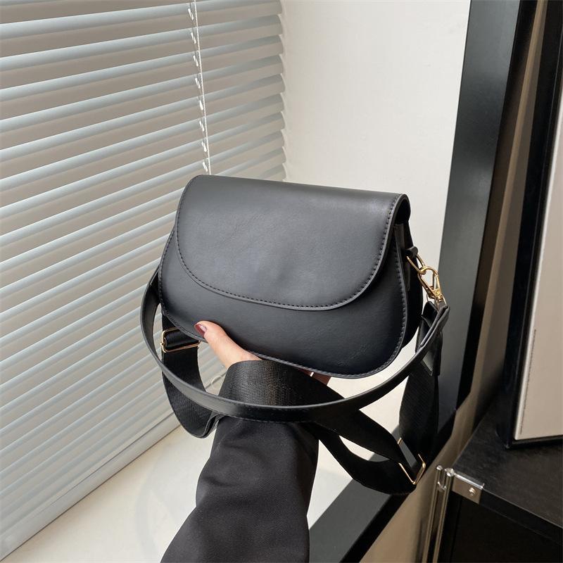 Сумка-седло женская новая сумка на одно плечо с одним ремнем через подмышку в стиле ретро, простой дизайн, сумка через плечо, ручная сумка