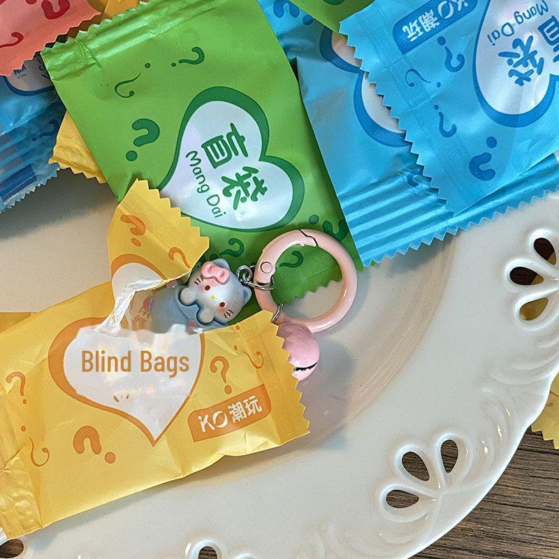 Милый брелок-сюрприз в виде слепой сумки – детский подарочный кулон с индивидуальной упаковкой