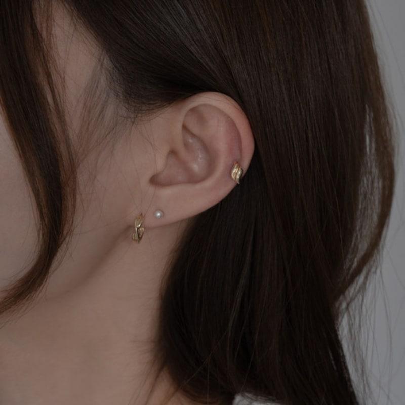 youngglow 14k bold shell wave piercing