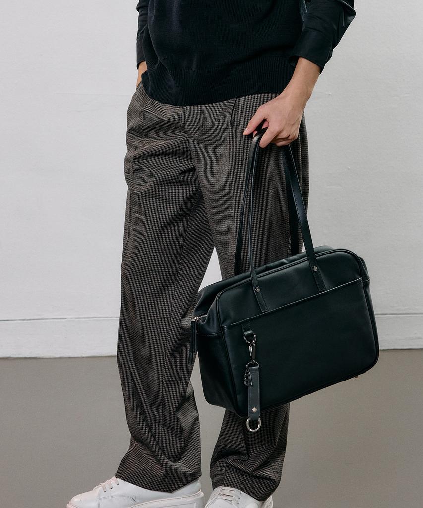 Bedford11Th Union Square Shoulder Bag [Black Canvas Leather Combo]