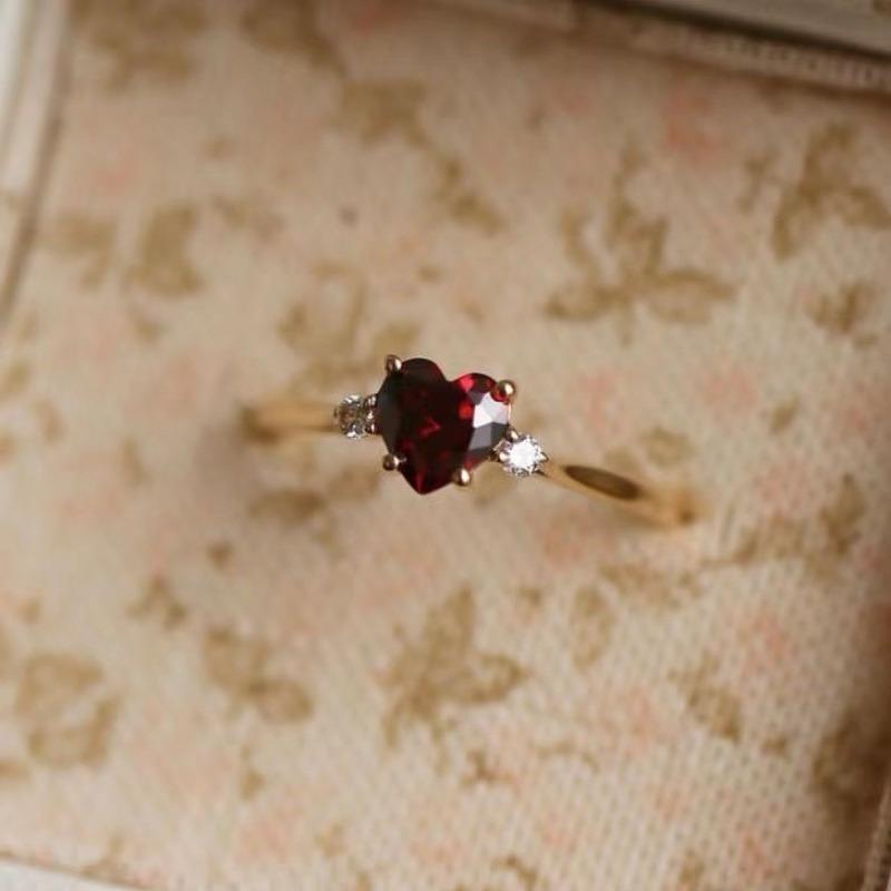 Простое и элегантное кольцо в форме сердца, предпочтительное в качестве подарка на выпускной/Рождество/День благодарения, универсальное для повседневной носки, с изысканным темпераментом.