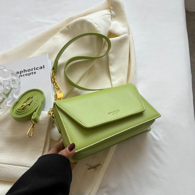 Зеленые сумки через плечо с клапаном для женщин 2024 Зимняя дизайнерская модная тенденция Маленькая кожаная сумка через плечо Сумки и кошельки