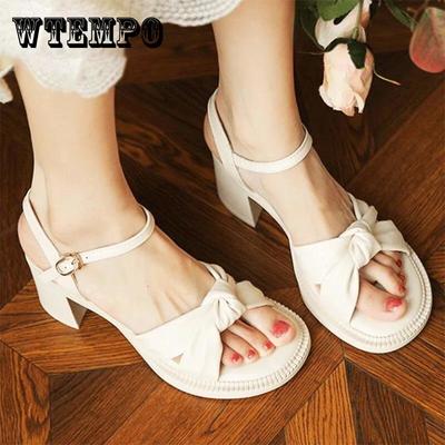 Однотонные плетеные сандалии. Женские универсальные модные модные туфли из мягкой кожи на толстом каблуке с ремешком и пряжкой в ​​одно слово. Женская обувь в сказочном стиле с юбками.