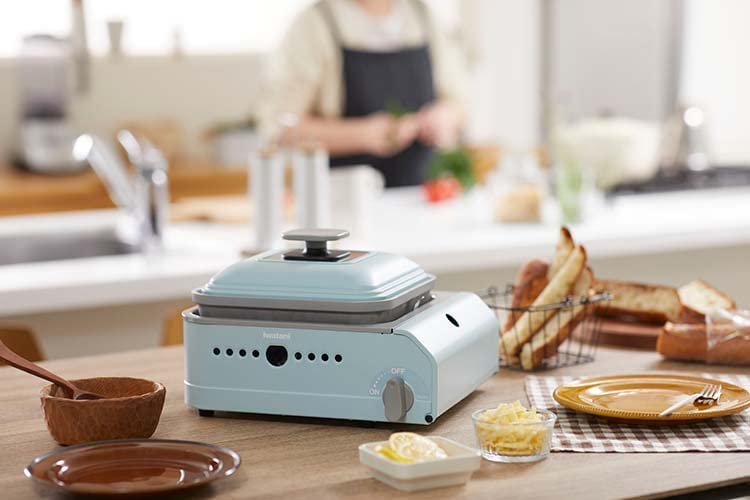 Iwatani Cassette Gas Hot Plate Minimal CB-JHP-1