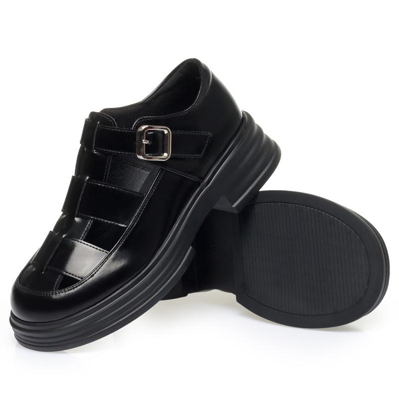 Модные римские модные нескользящие сандалии женские весна 2024 новые мягкие кожаные ажурные дырки дышащие гладиаторские сандалии на платформе